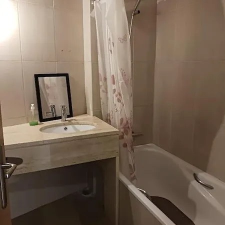Апартаменты Apartamento - Two Bedroom Фигейра-да-Фош